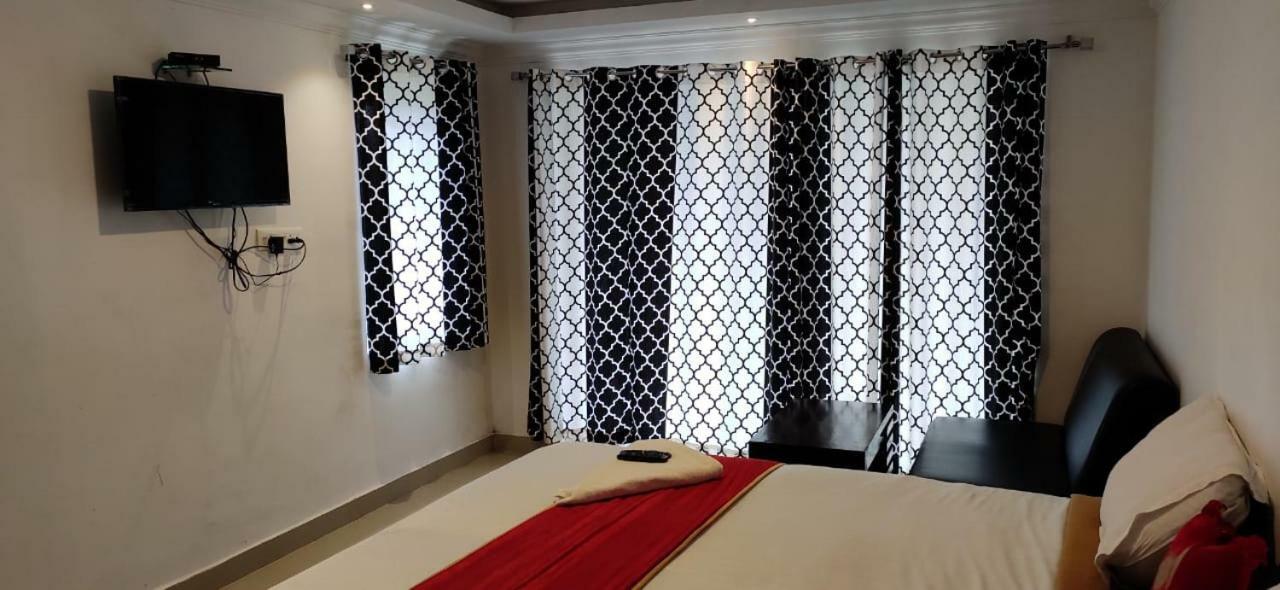Runs Residency Hotel Ooty Bagian luar foto